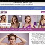 EveLawrence With Maestro Card